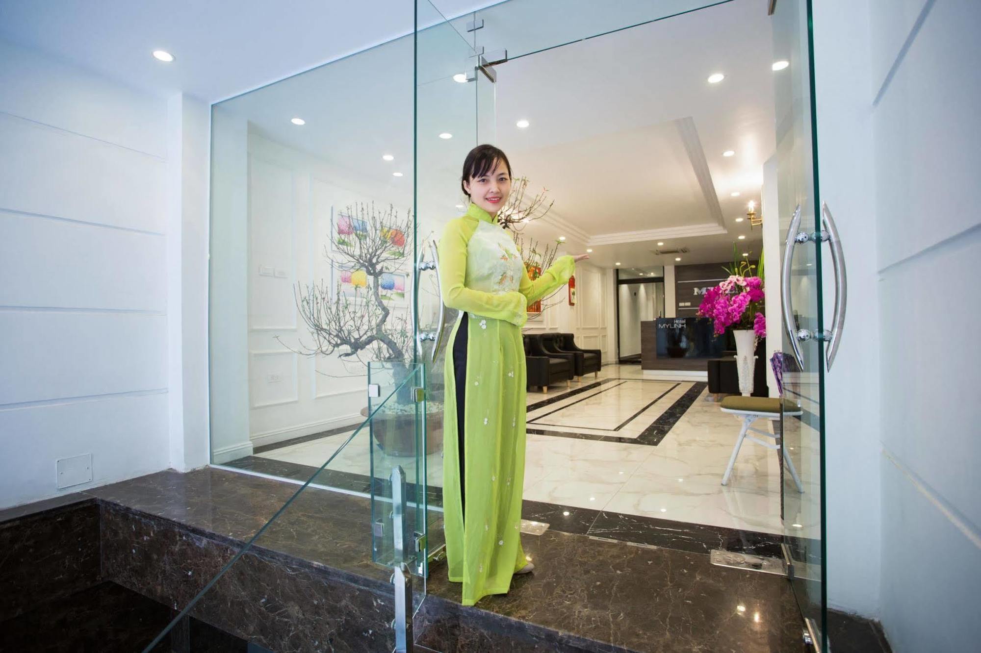 My Linh Hotel Hanoi Buitenkant foto