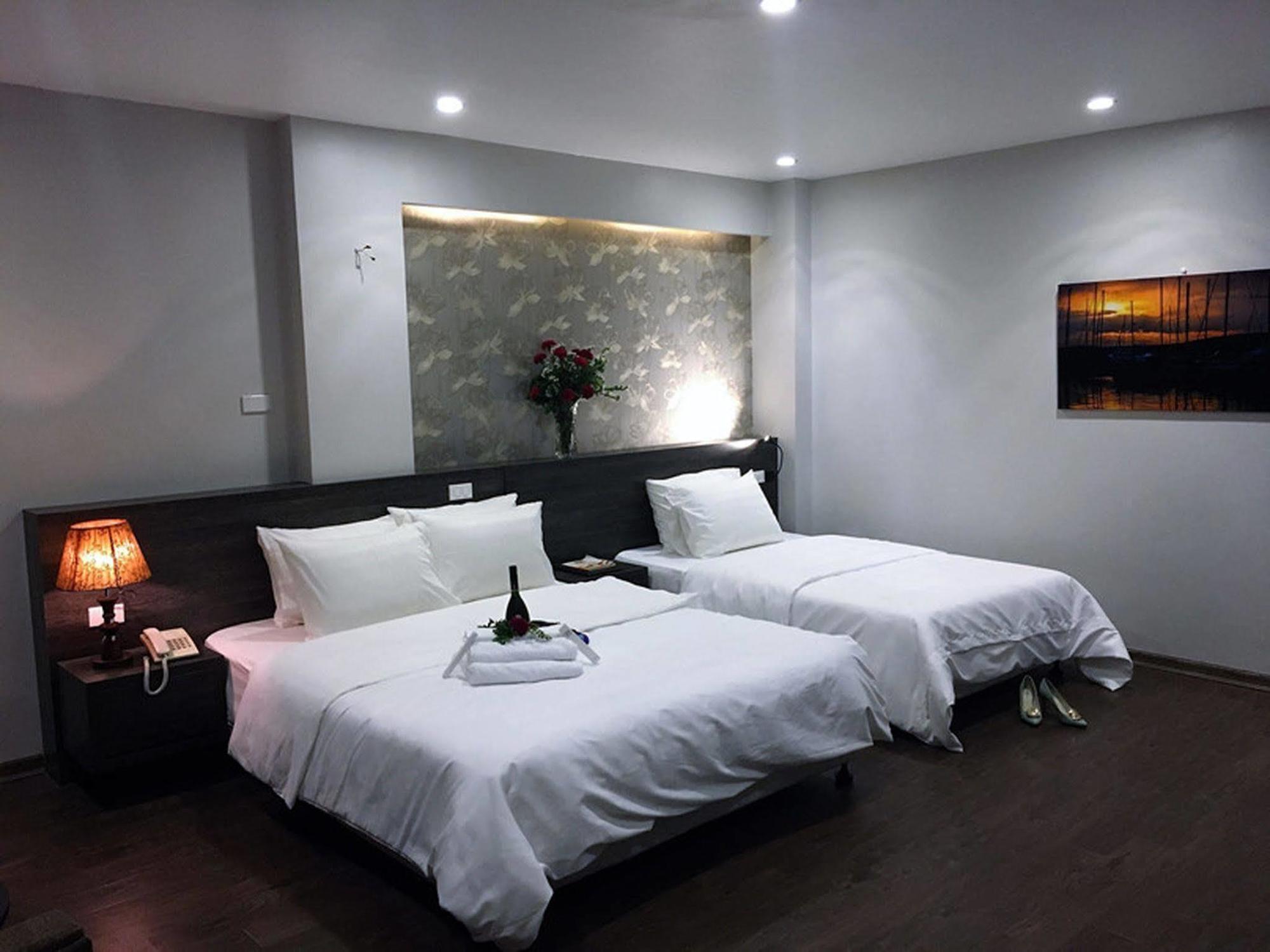 My Linh Hotel Hanoi Buitenkant foto